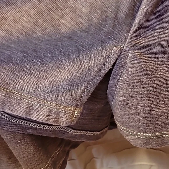 Umgee Lg cold shoulder tunic - Picture 5 of 6